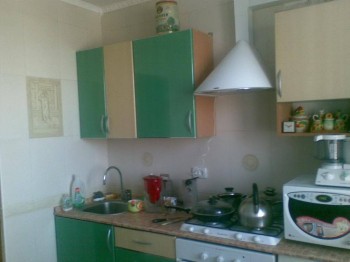 Предлагаю девушке комнату в Севастополе - yvE-WIR5UAw.jpg